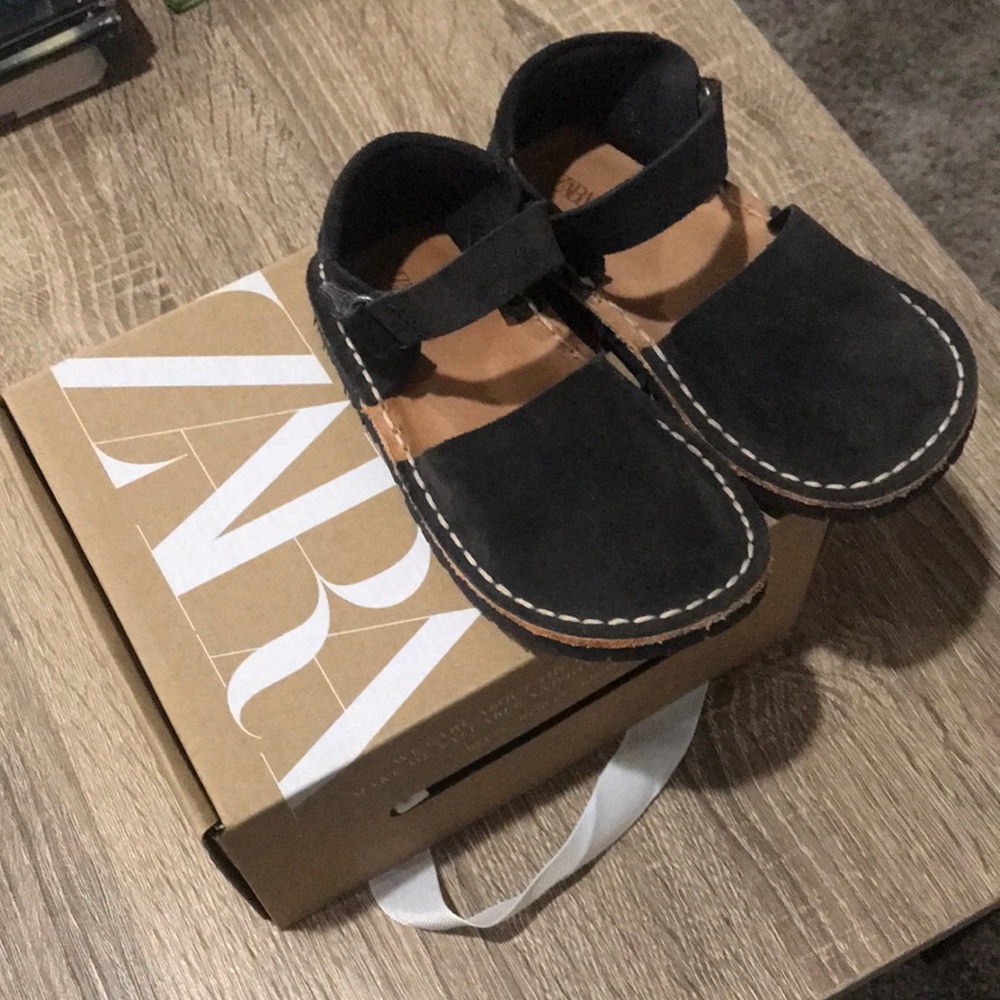 ZARA leather shoes 🖤